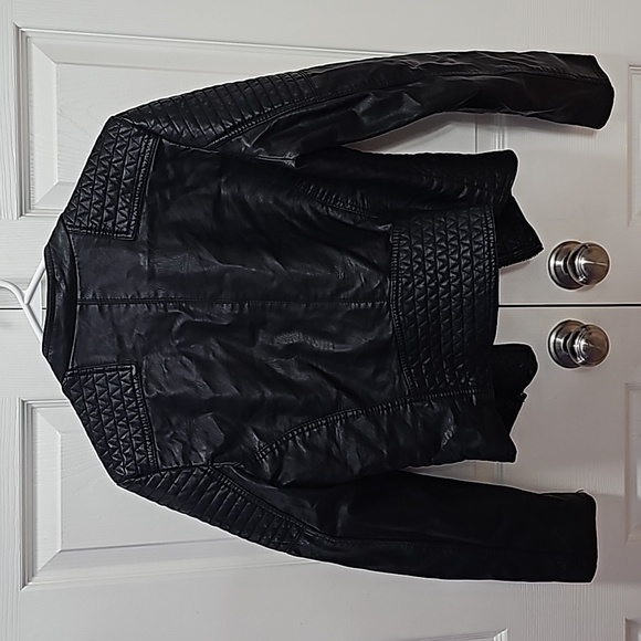 Leather jacket - Picture 4 of 7